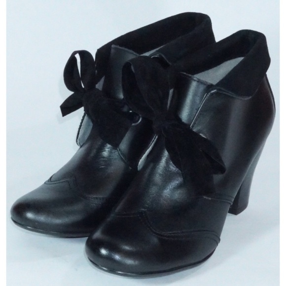 Hush Puppies Shoes - Hush Puppies Women's Black Bow Tie Ankle Boots 7